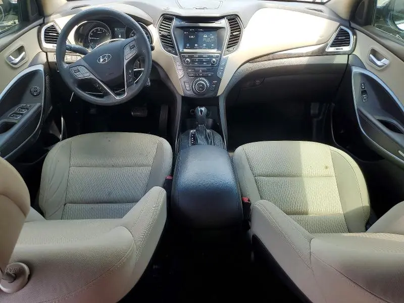 2017 HYUNDAI SANTA FE SE  