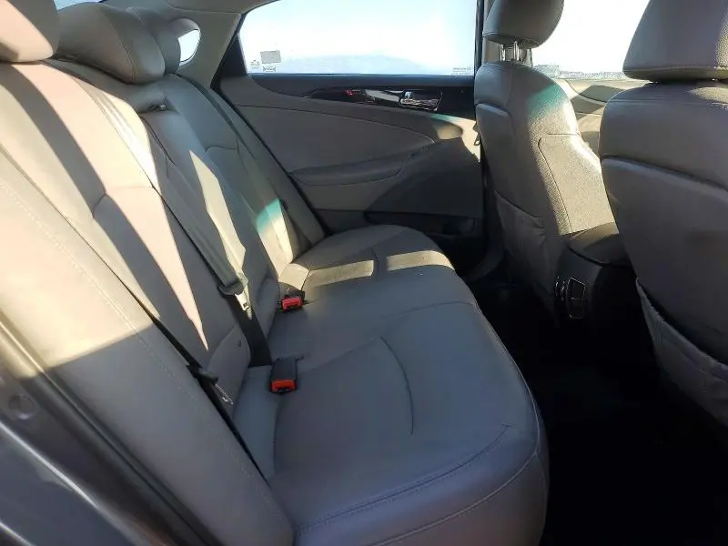 2011 HYUNDAI SONATA SE  