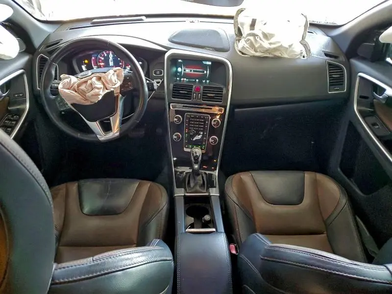 2016 VOLVO XC60 T5 PLATINUM  