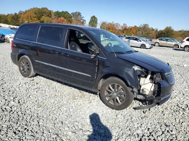 2016 CHRYSLER TOWN & COUNTRY S  