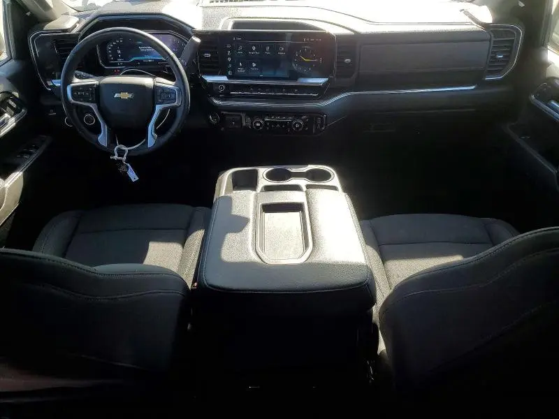 2025 CHEVROLET SILVERADO K1500 LT  