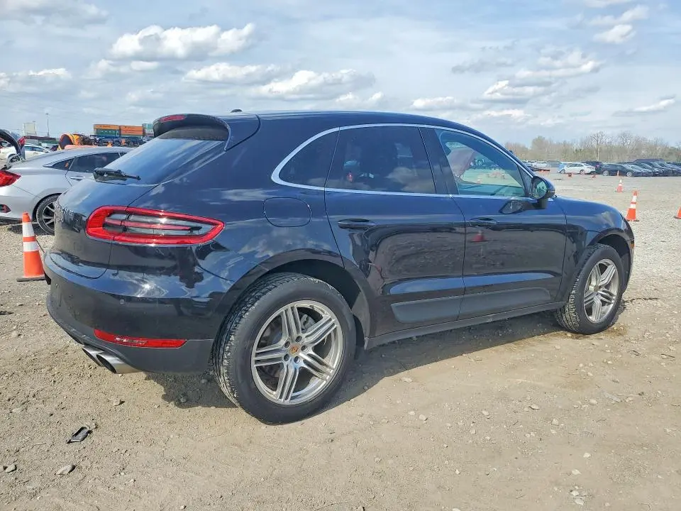 2015 PORSCHE MACAN S  