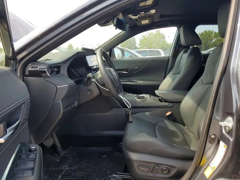 2024 TOYOTA VENZA LIMITED  