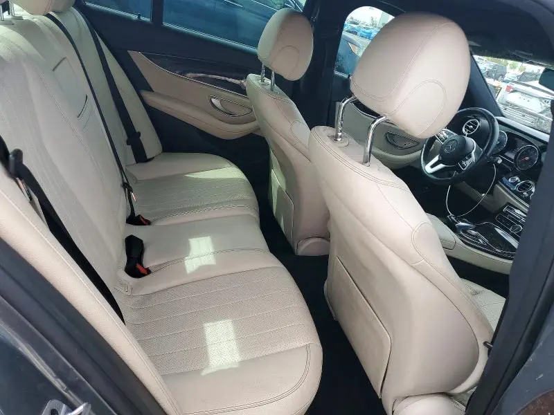 2019 MERCEDES-BENZ E 300  