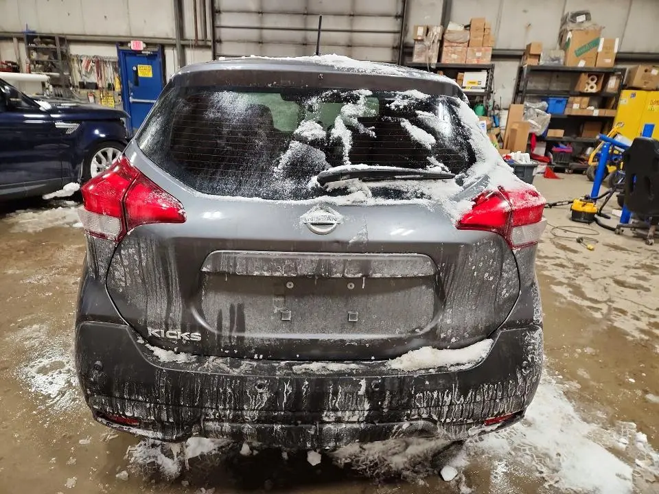 2020 NISSAN KICKS S  