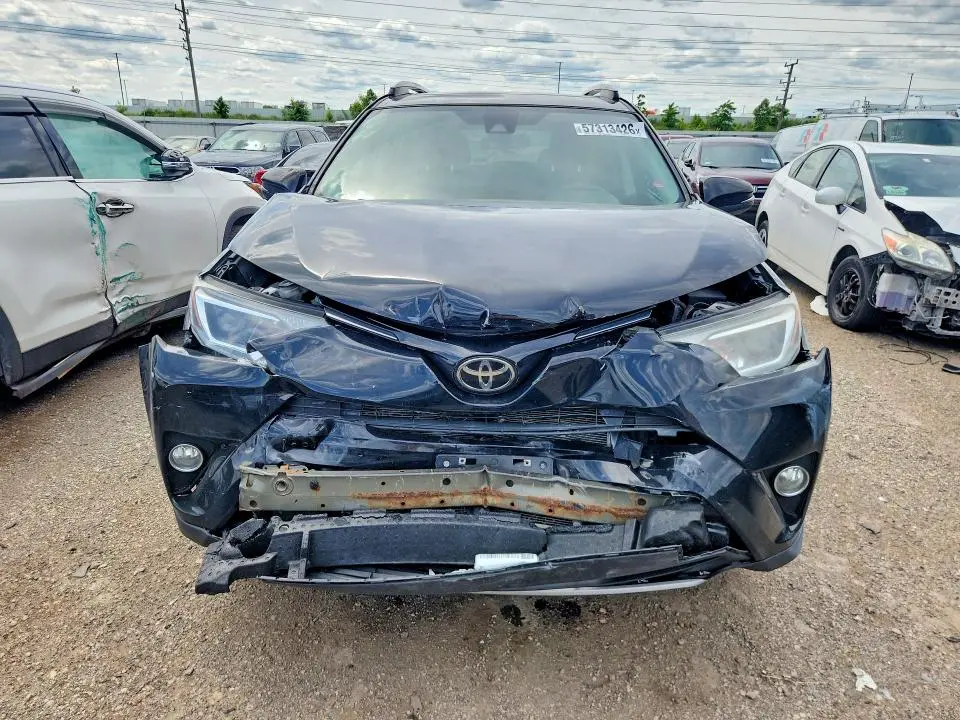 2017 TOYOTA RAV4 XLE  
