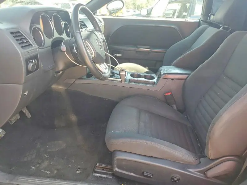 2013 DODGE CHALLENGER SXT  
