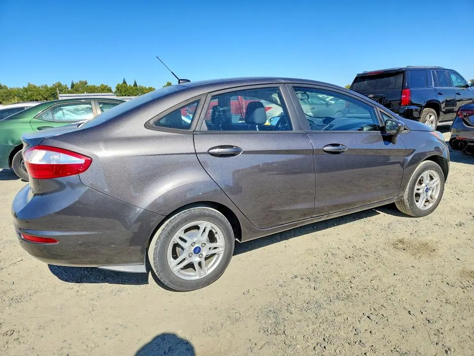2017 FORD FIESTA SE  