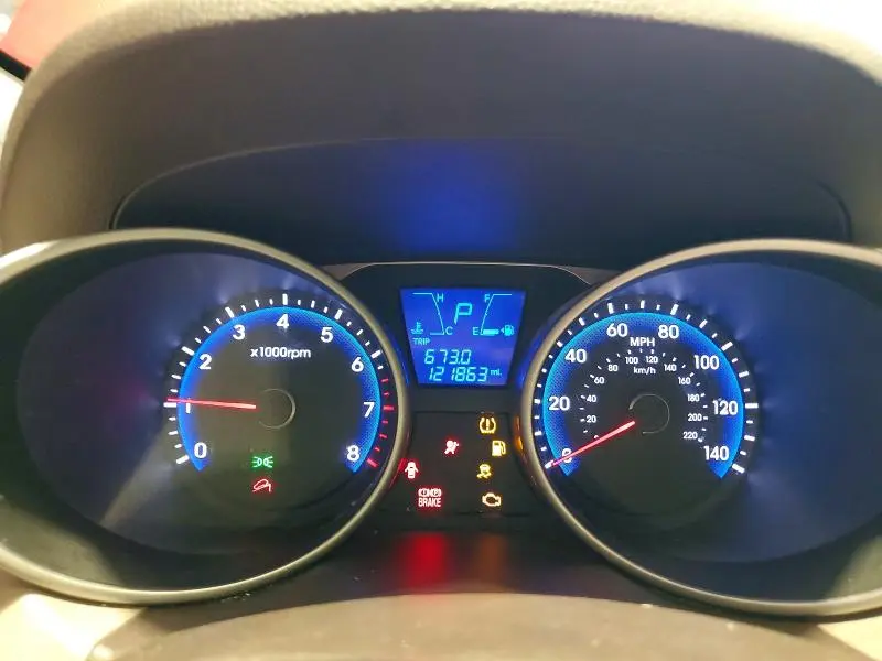 2015 HYUNDAI TUCSON SE  