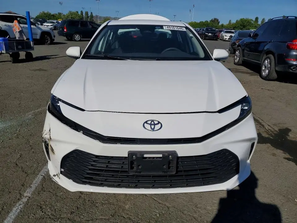 2025 TOYOTA CAMRY LE  