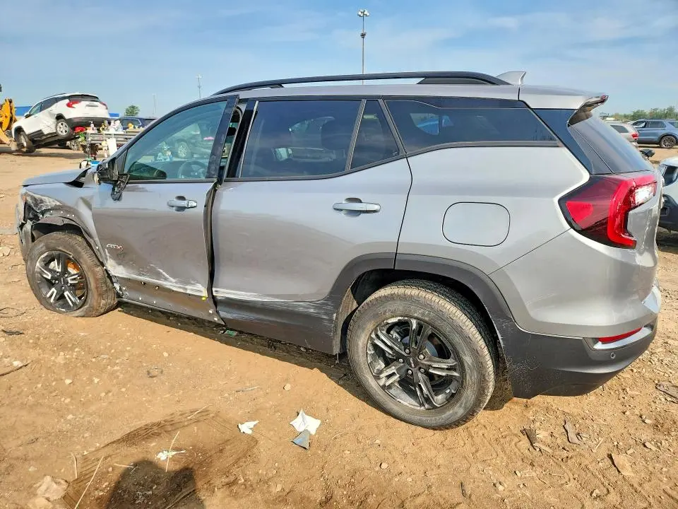 2023 GMC TERRAIN AT4  