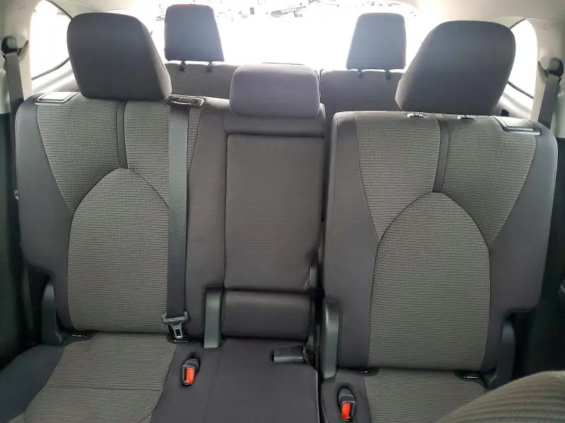 2025 TOYOTA HIGHLANDER LE  
