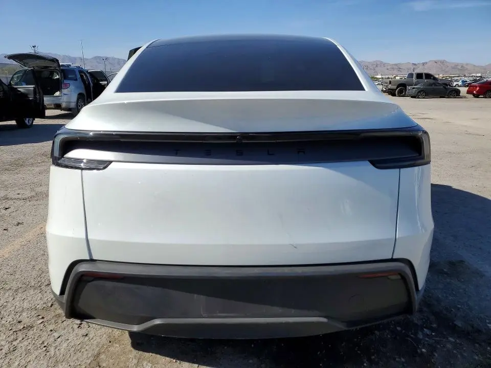 2026 TESLA MODEL Y   