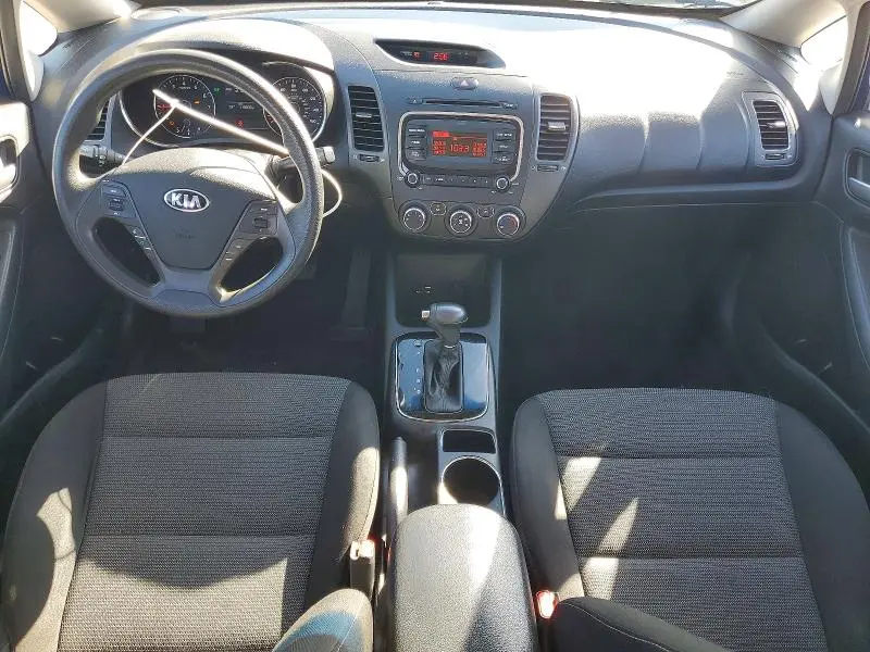 2017 KIA FORTE LX  