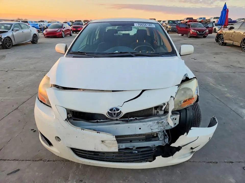 2010 TOYOTA YARIS BASE  