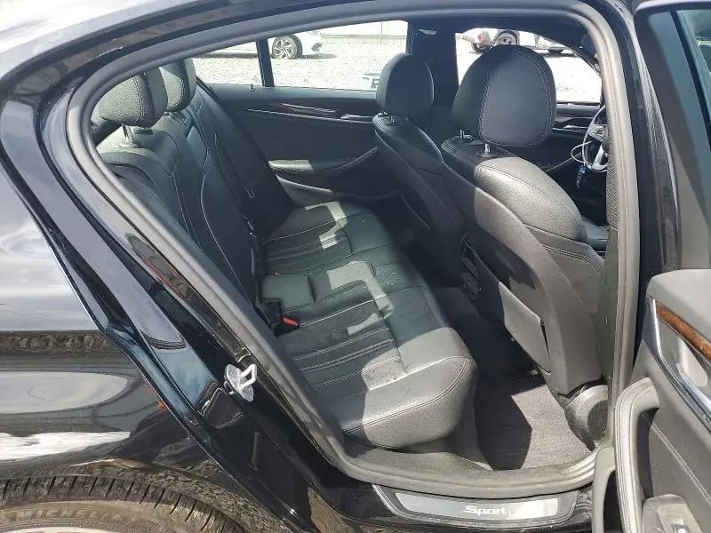 2017 BMW 530 XI  