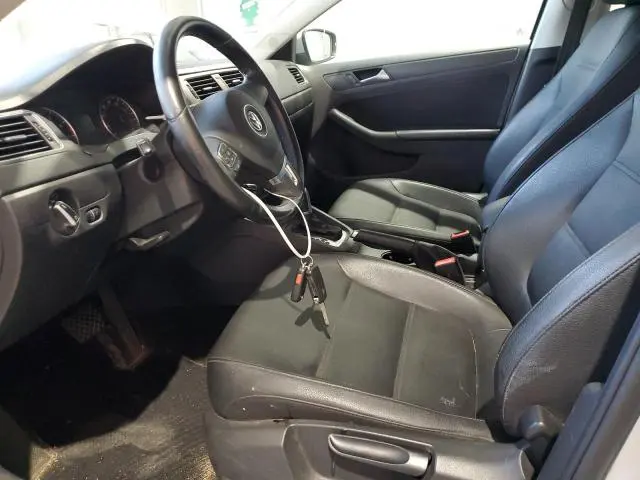 2012 VOLKSWAGEN JETTA SE  