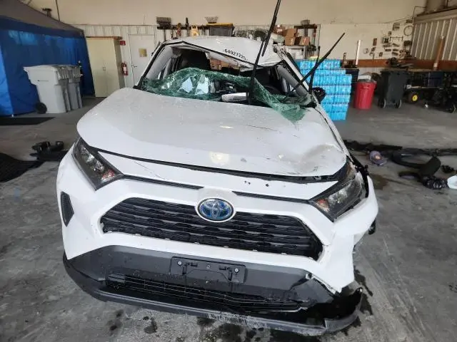 2020 TOYOTA RAV4 LE  