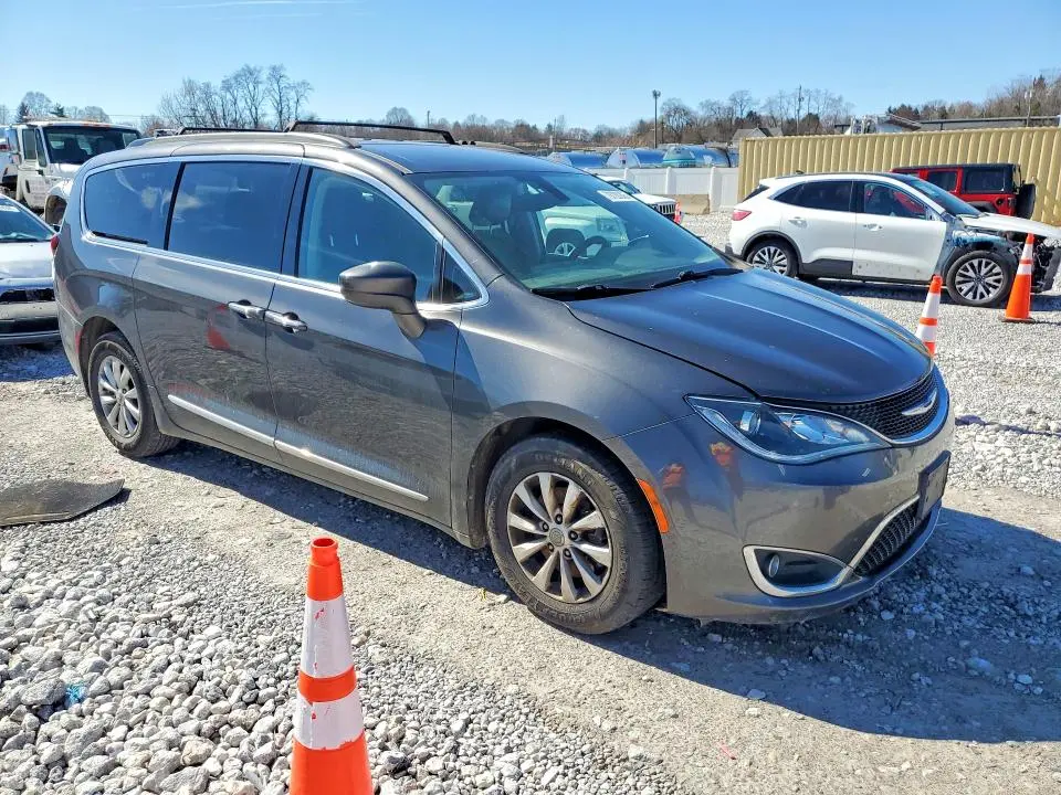 2017 CHRYSLER PACIFICA TOURING L  