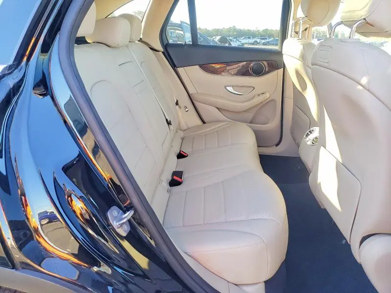 2018 MERCEDES-BENZ GLC 300  