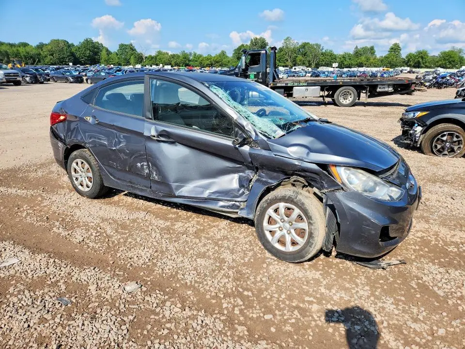 2012 HYUNDAI ACCENT GLS  