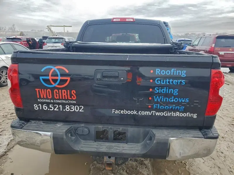2015 TOYOTA TUNDRA CREWMAX SR5  