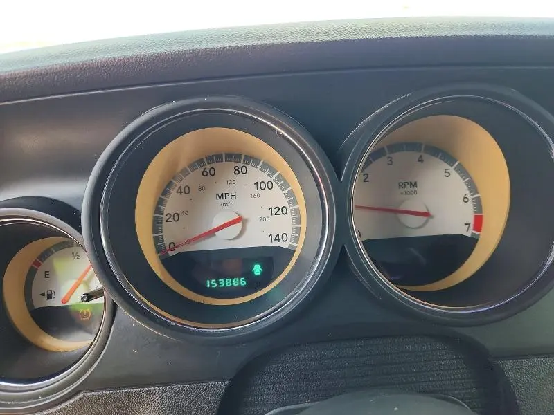 2010 DODGE CHALLENGER SE  