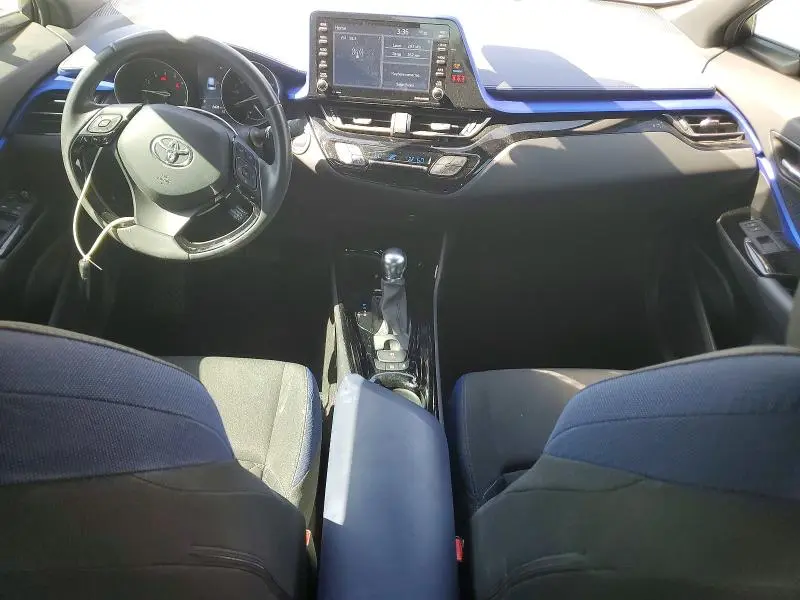 2021 TOYOTA C-HR XLE  