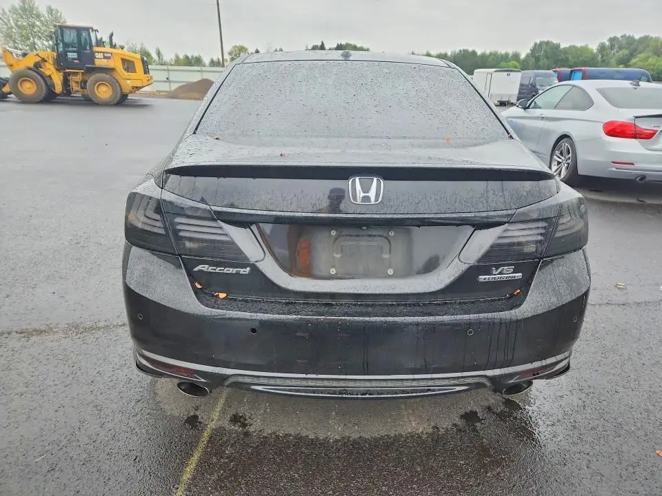 2016 HONDA ACCORD TOURING  
