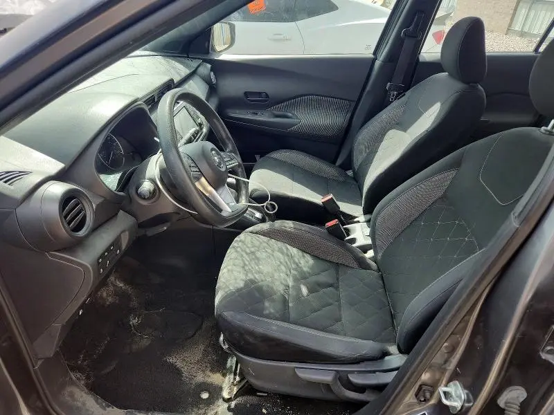 2020 NISSAN KICKS S  