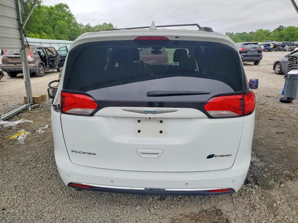 2018 CHRYSLER PACIFICA HYBRID LIMITED  