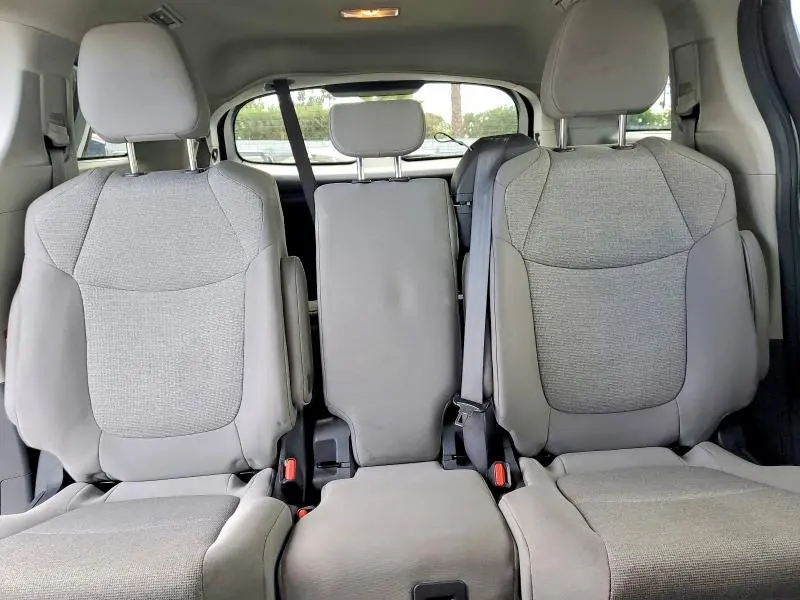 2024 TOYOTA SIENNA LE  