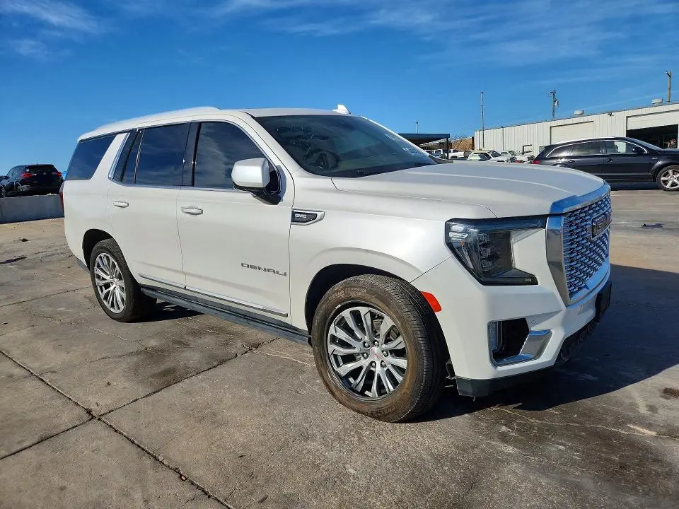 2021 GMC YUKON DENALI  