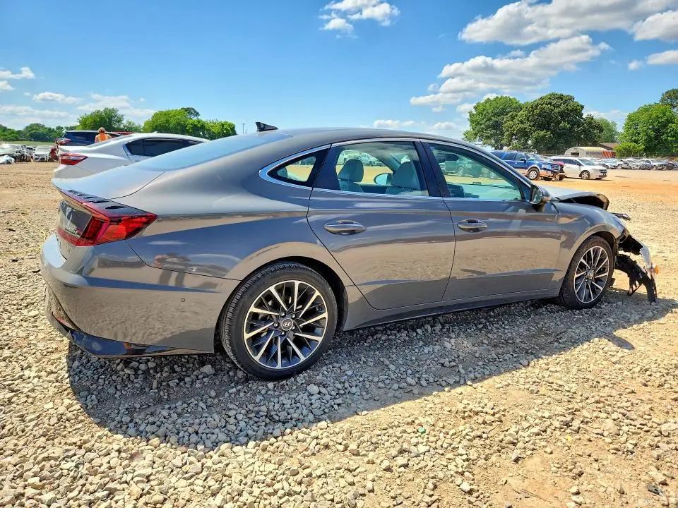 2022 HYUNDAI SONATA LIMITED  