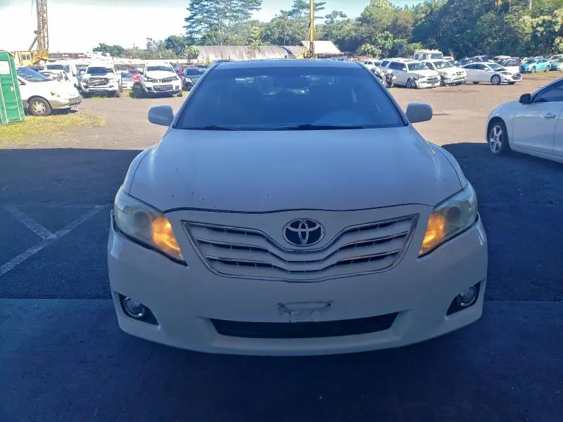 2011 TOYOTA CAMRY SE  