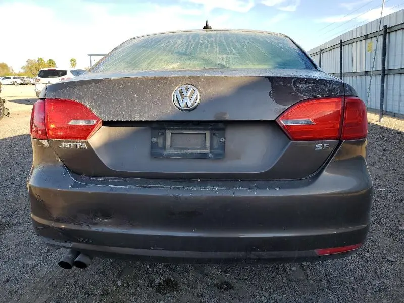 2015 VOLKSWAGEN JETTA SE  