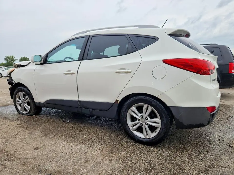 2010 HYUNDAI TUCSON GLS  