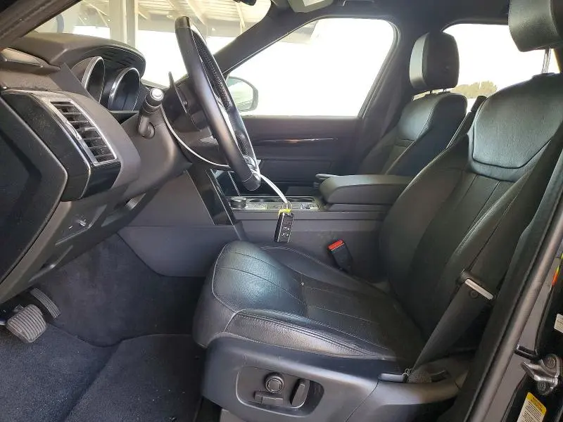 2020 LAND ROVER DISCOVERY SE  
