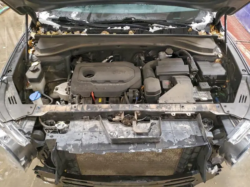 2019 HYUNDAI SANTA FE SE  