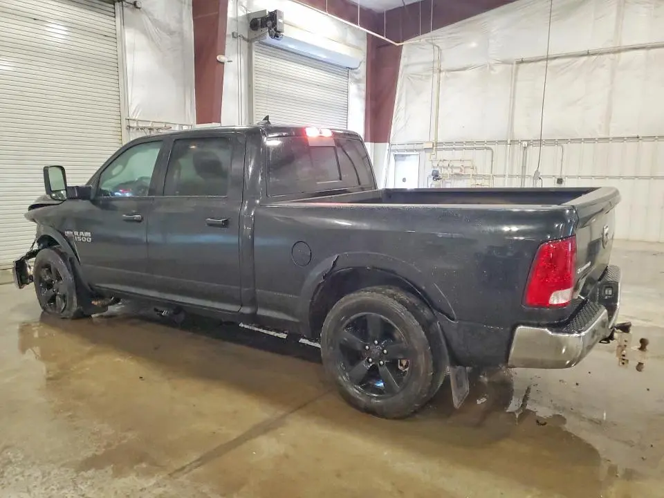 2018 RAM 1500 SLT  