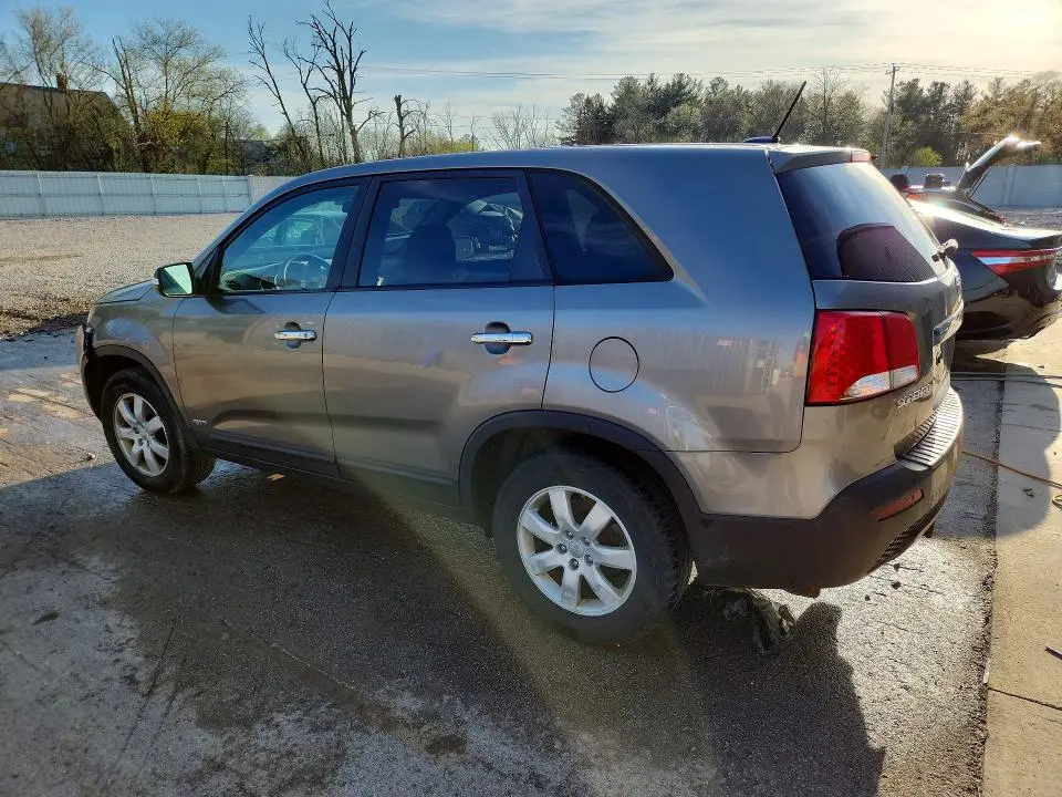 2013 KIA SORENTO LX  