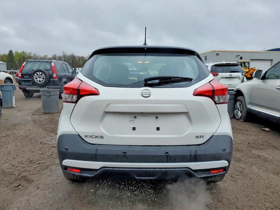 2020 NISSAN KICKS SR  