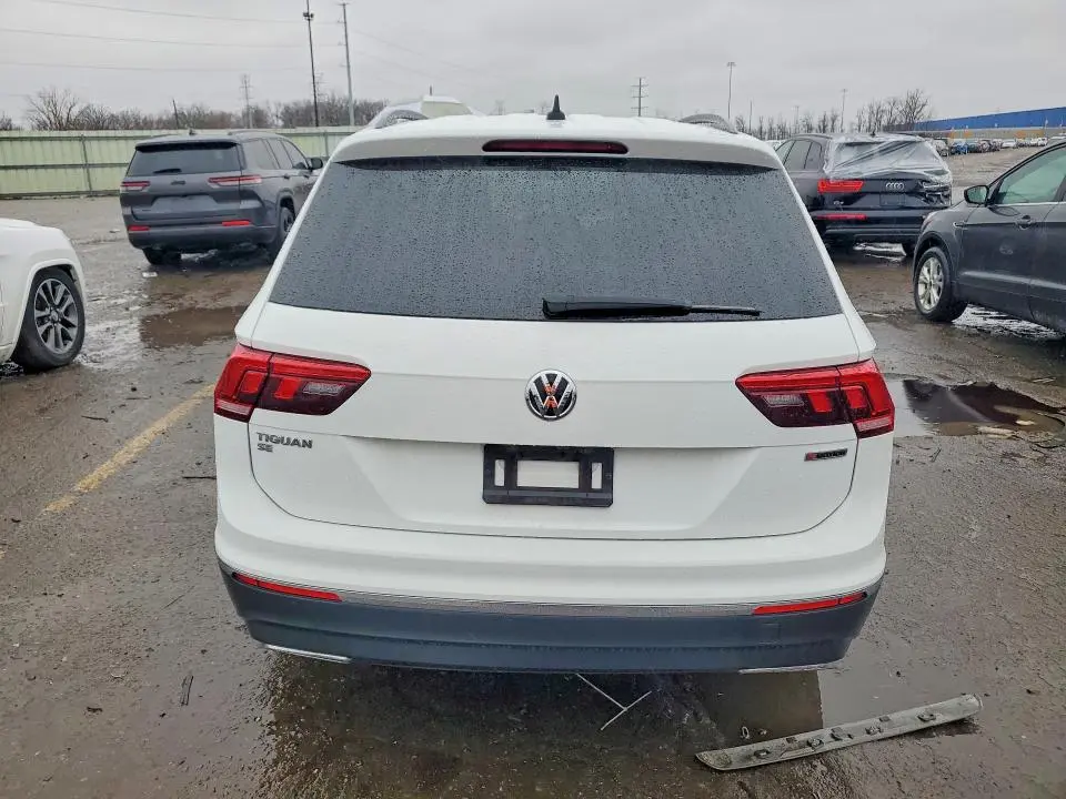 2021 VOLKSWAGEN TIGUAN SE  