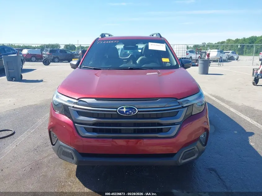 2025 SUBARU FORESTER LIMITED