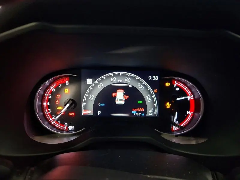2024 TOYOTA RAV4 XLE  