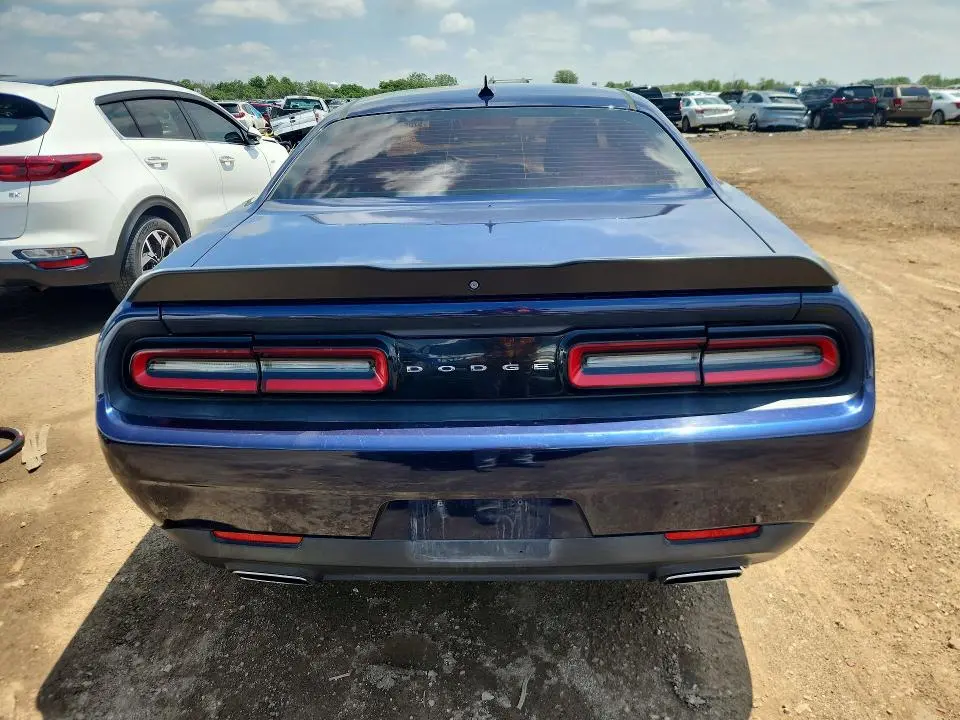 2015 DODGE CHALLENGER SXT  