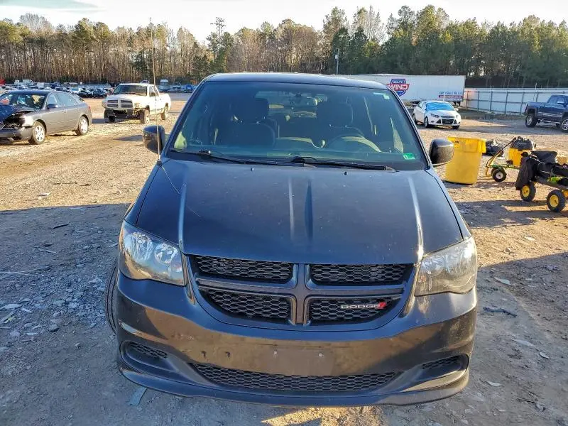 2017 DODGE GRAND CARAVAN SE  