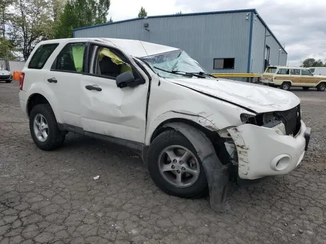 2010 FORD ESCAPE XLS  