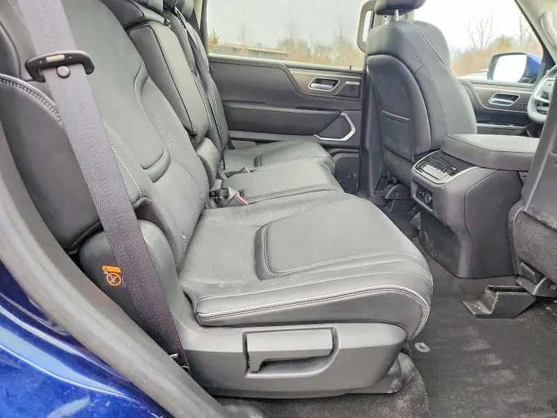2025 INFINITI QX80 LUXE  