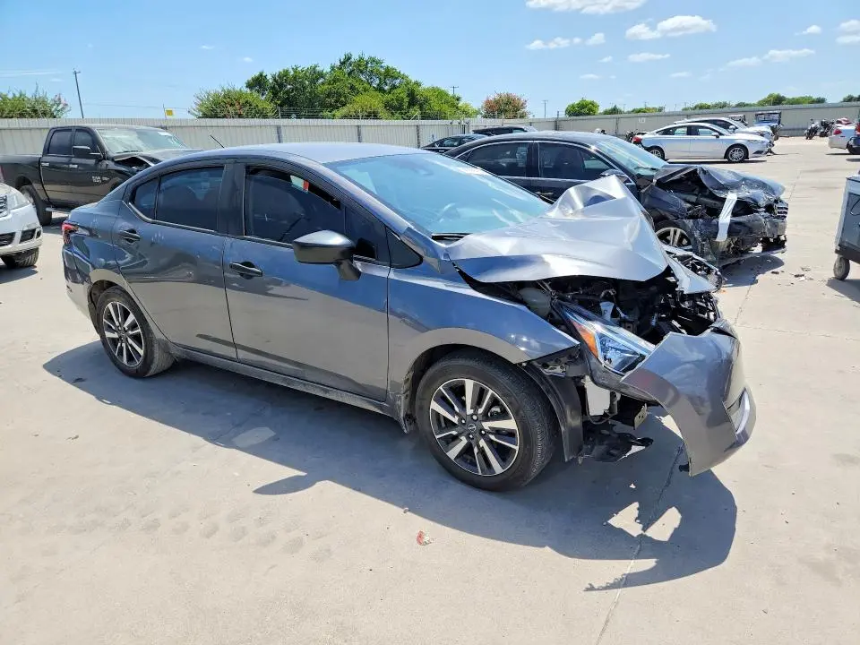 2024 NISSAN VERSA S  
